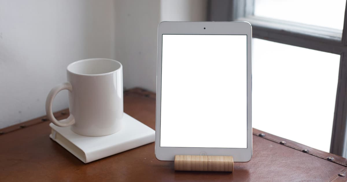 Le nouveau roman de Ginette Therrien explore l'histoire familiale et les racines culturelles à travers des récits doubles