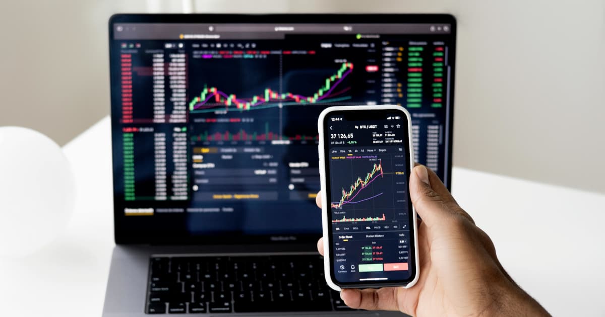 La flambée du prix de l'or à 3 300 $ pousse les sociétés minières vers la préparation à la production